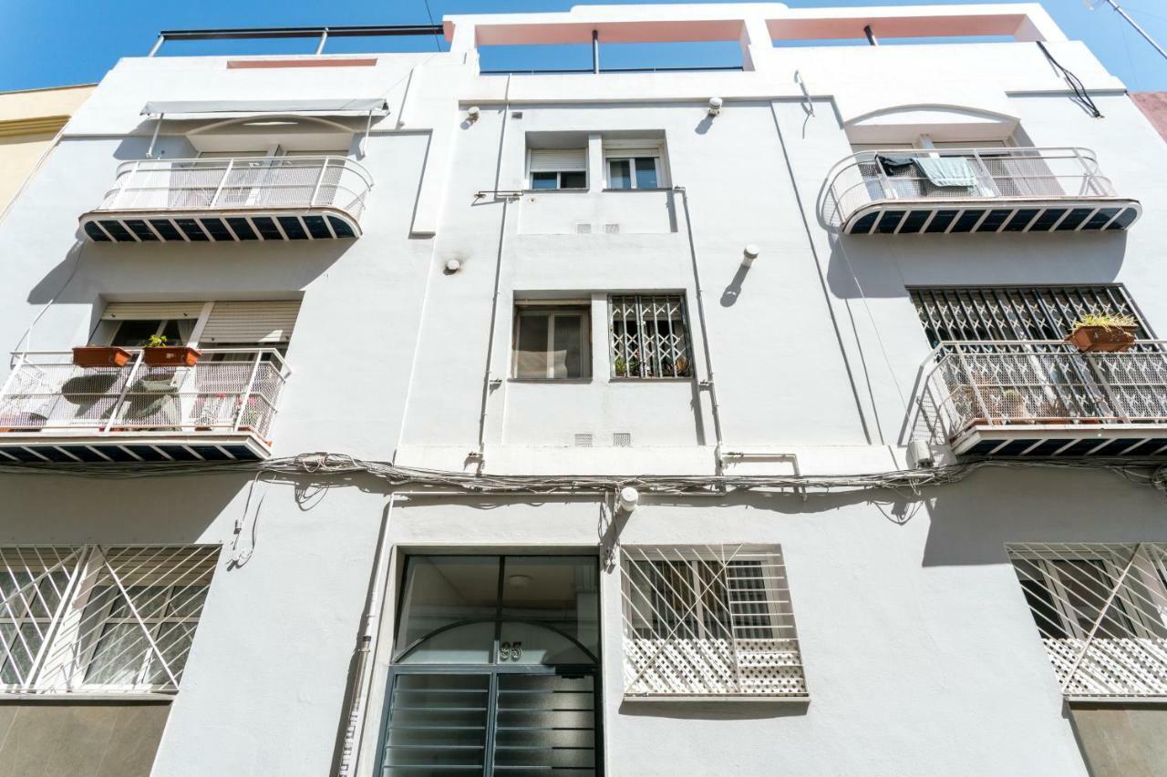 Triana 3 Bedrooms & 2 Bath Parking Included — Photos 1